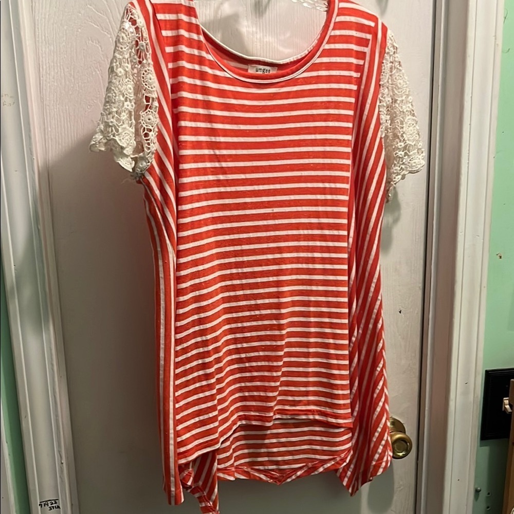 Umgee White and Orange Asymmetrical Relaxed Tee